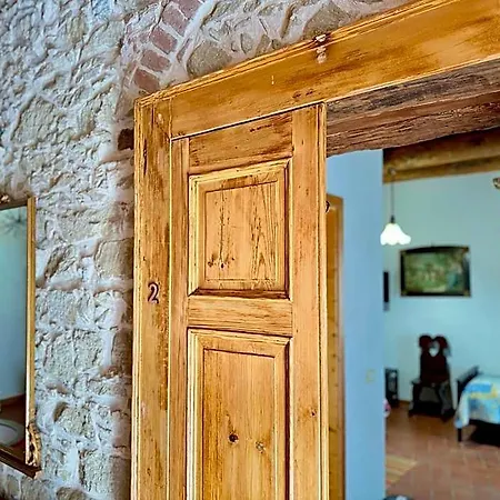 Bed & Breakfast Antico Casale 3*